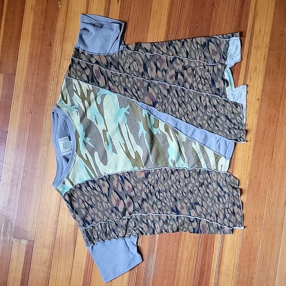 BDG Cropped Shirt